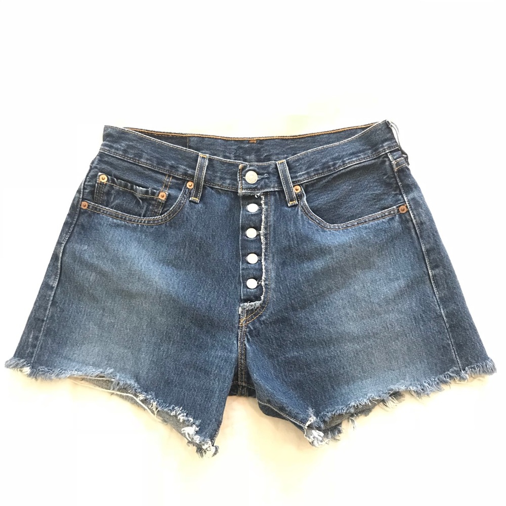 Levi’s 501 exposed fly cutoffs